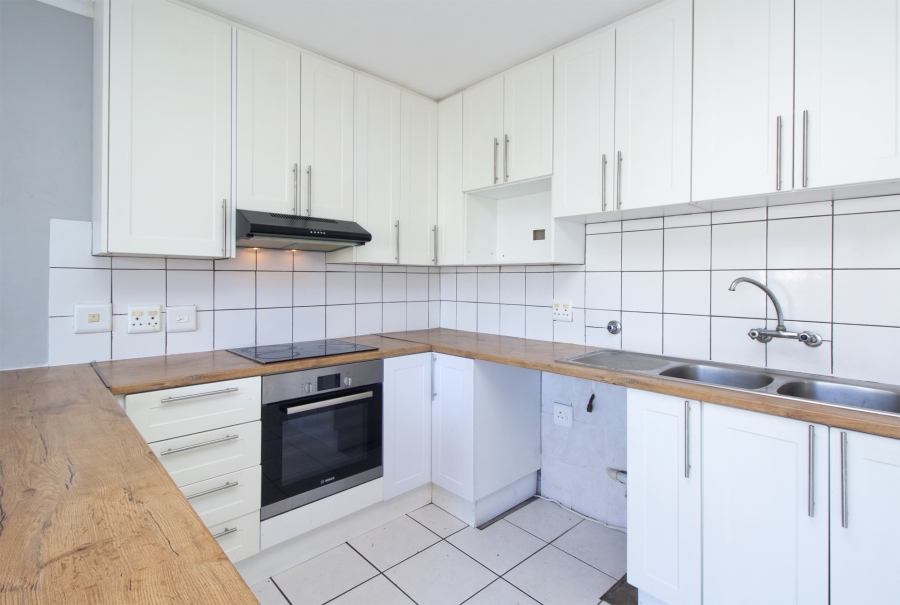 2 Bedroom Property for Sale in Sunnydale Western Cape